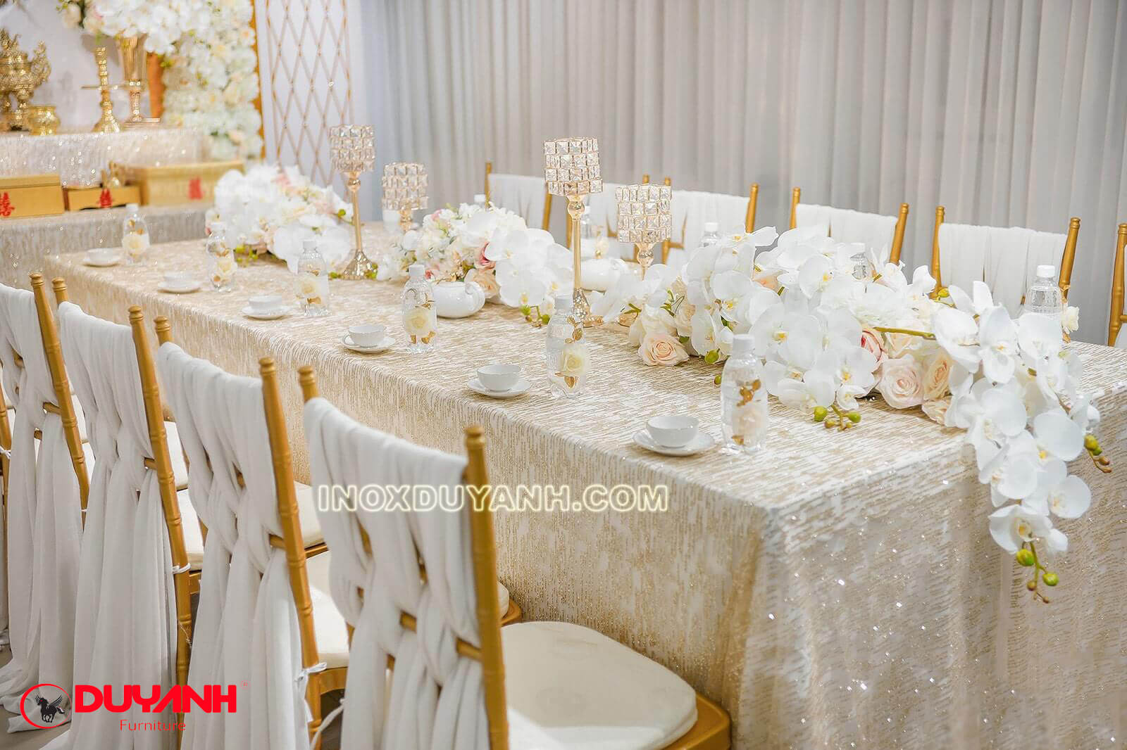 ghế chiavari giá bao nhiêu