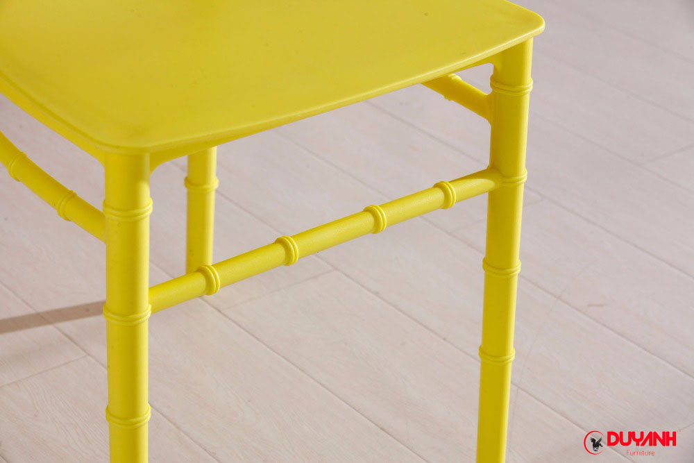 ghế chiavari tiffany nhựa