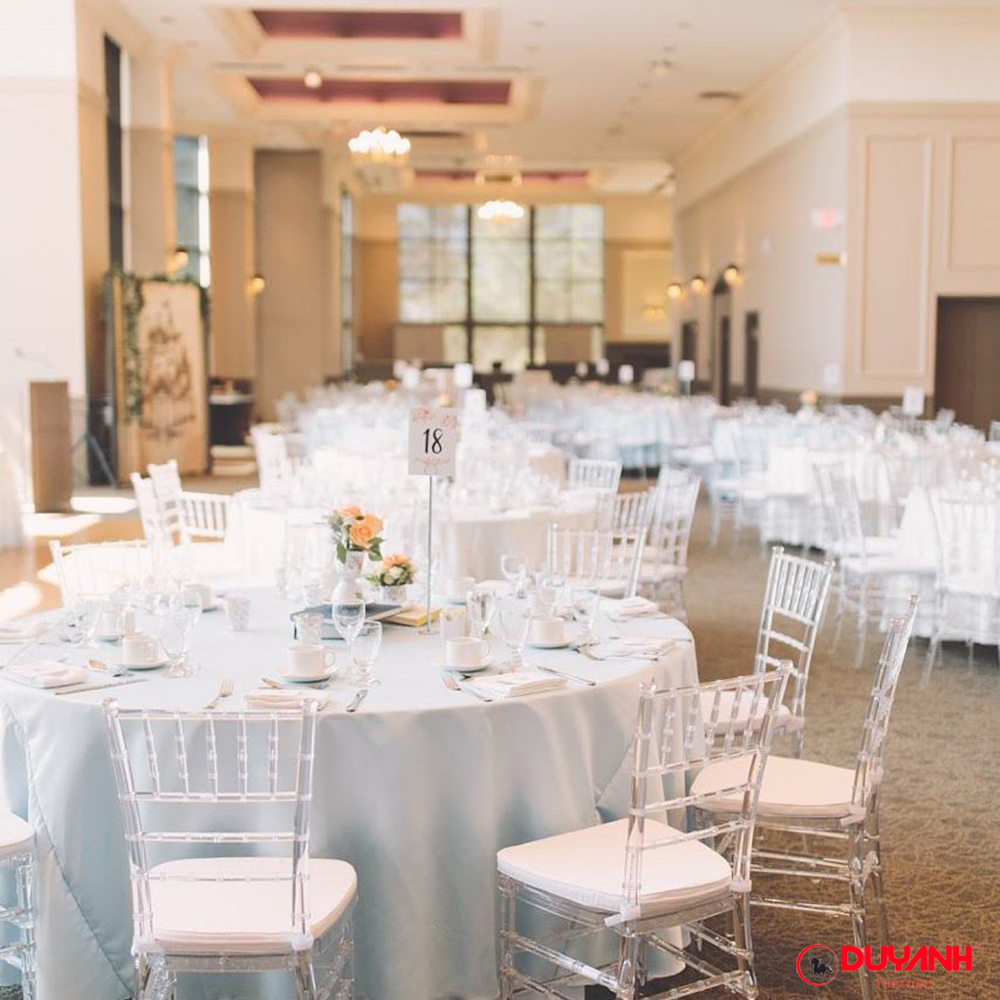 ghế chiavari tiffany nhựa