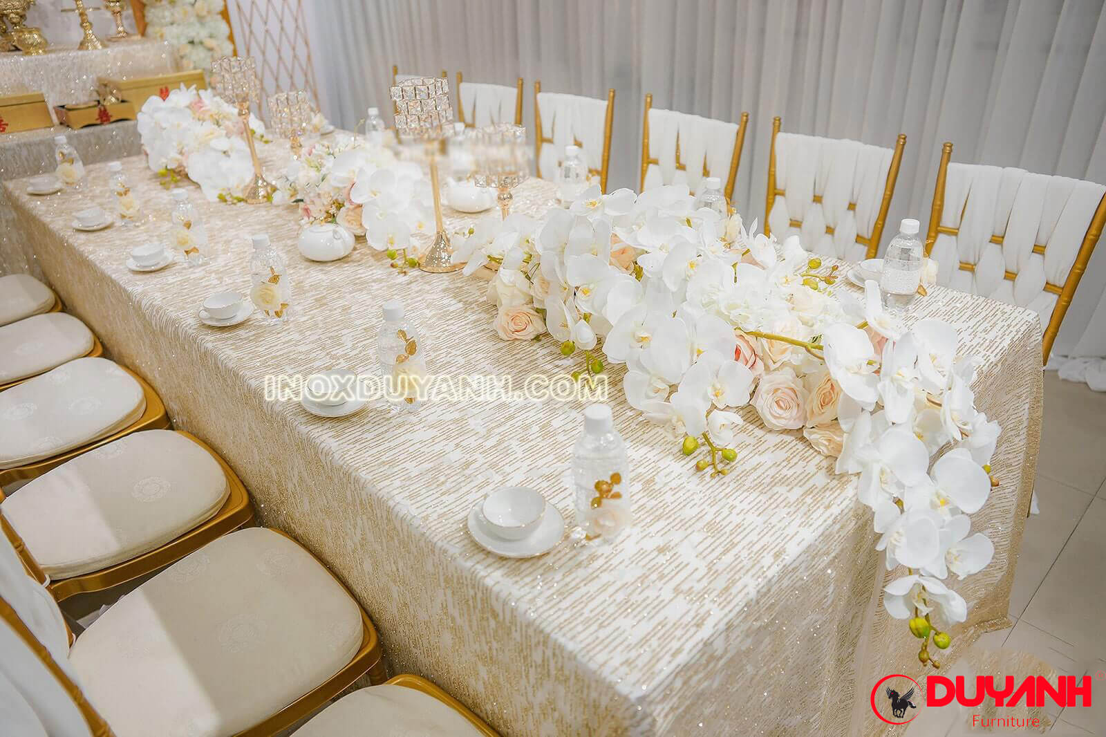 giá ghế chiavari